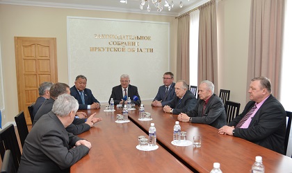 Закрепление законами мер социальной поддержки населения Приангарья обсуждалось на встрече Сергея Брилки с представителями ветеранских организаций